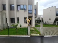 Liqeni i Thate - photos of  for Vila