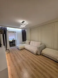 Apartment ne shitje ne Tiranë, Komuna e Parisit