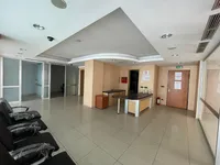 Commercial Property ne shitje ne Tiranë, Mbikalimi i Komunës