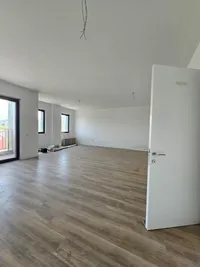 Office me qera ne Tiranë, Liqeni i Thatë