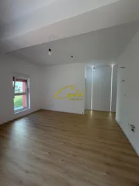 Store me qera ne Tiranë, Rruga Ali Demi