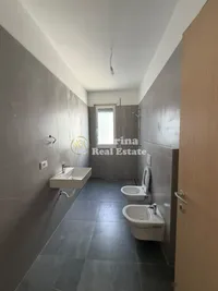 Rruga 5 Maji Apartment me qera ne Tirane, Rruga 5 Maji