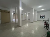 Shop ne shitje ne Tiranë, Xhamlliku
