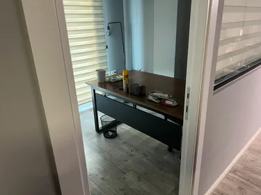 Foto di office in affitto Rruga e Kavajes, Tiranë