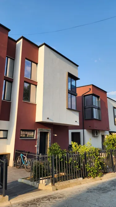 Foto e Vilë në shitje Kombinat, Tiranë