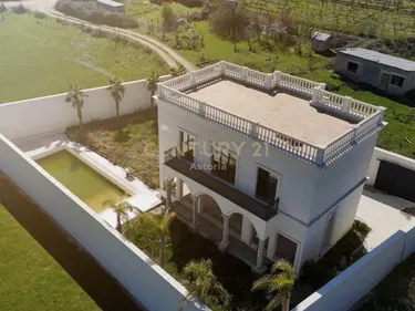 Foto e Vilë në shitje Mjull Bathore, Tiranë