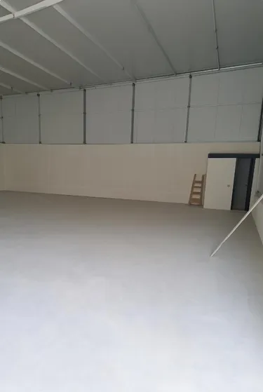 Foto e Magazin me qera Kashar, Tiranë