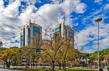 Foto e penthouse në shitje Kullat Binjake, Tiranë