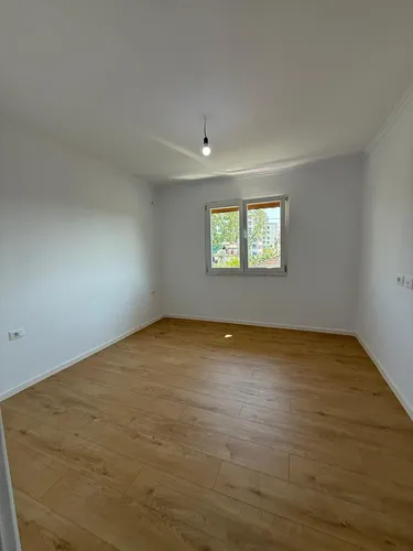 Foto di Appartamento in vendita Ali Demi, Tiranë