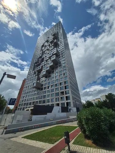 Foto e Zyrë me qera Qender, Tiranë