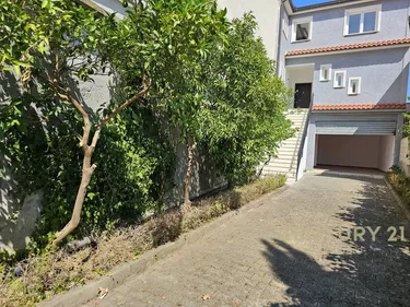 Foto e Shtëpi në shitje Sukth, Pranë Rrugës Kryesore, Durrës, Durrës