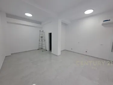 Foto von commercial zur miete Afer Policise, Durrës