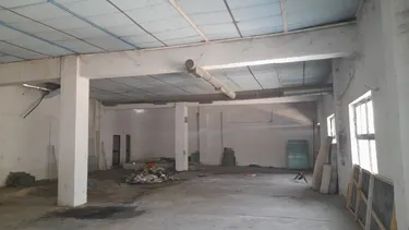 Foto e Magazin me qera Misto Mame, Tiranë