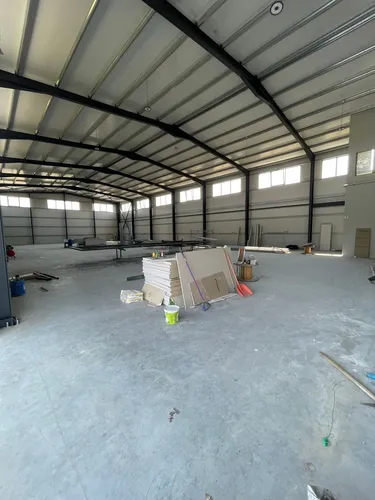 Foto e Magazin me qera Valias, Tiranë