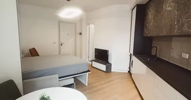 Foto e studio në shitje Komuna e Parisit, Tiranë