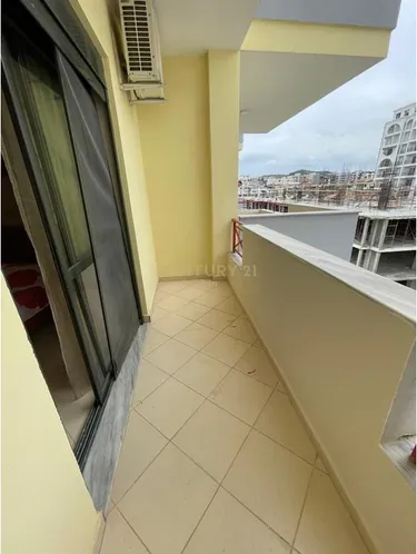 Foto e studio në shitje Golem, Durrës