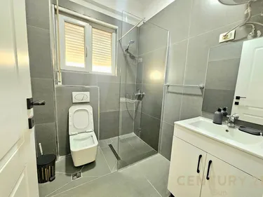 Foto di Appartamento in affitto Kopshti Botanik, Rruga Selita e Vjetër, Tiranë