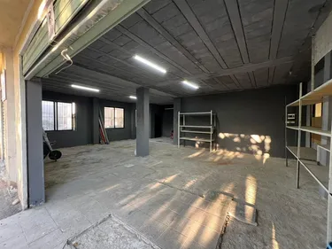 Foto e Magazin me qera Laprake, Tiranë