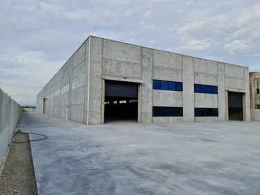 Foto e Magazin me qera Autostrada Tirane-durres, Tiranë