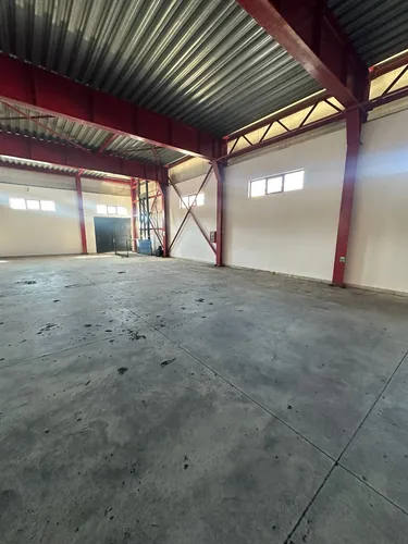 Foto av store till uthyrning Vaqarr, Tiranë