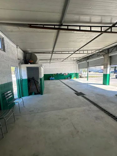 Foto e Magazin me qera Vaqarr, Tiranë