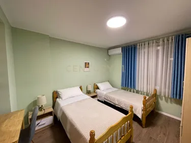 Foto av Lägenhet till uthyrning Myslym Shyri, Tiranë