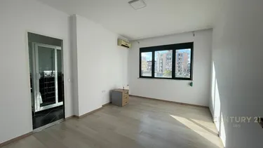 Фото Квартира в аренду Sheshi Wilson, Tiranë