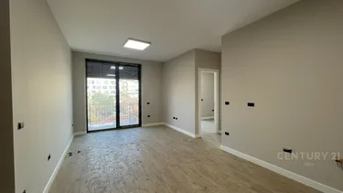 Foto e Apartment me qera Shkolla e Kuqe, Tiranë
