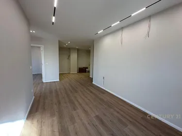 Foto e Apartment në shitje Shkolla e Kuqe, Tiranë