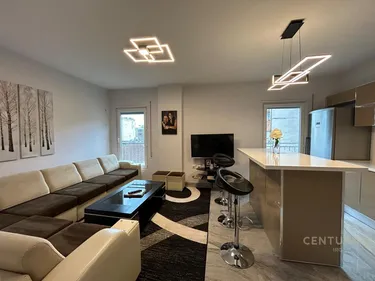 Foto av Lägenhet till uthyrning 21 Dhjetori, Rruga Kongresi Lushnjes, Tiranë