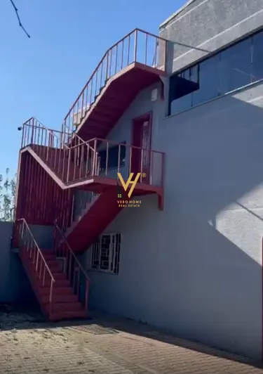 Foto e Magazin me qera Ura e Gjoles, Tiranë