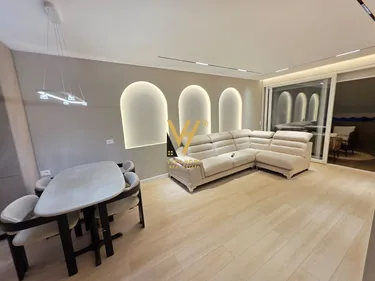 Fotografie Byt na prodej Ish Ekspozita, Tiranë