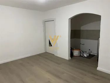 Fotografie Byt na prodej Kombinat, Tiranë