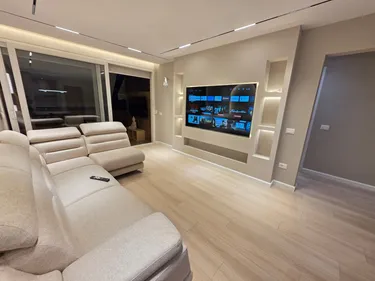 Zdjęcie Mieszkanie na sprzedaż Ish Ekspozita, Tiranë