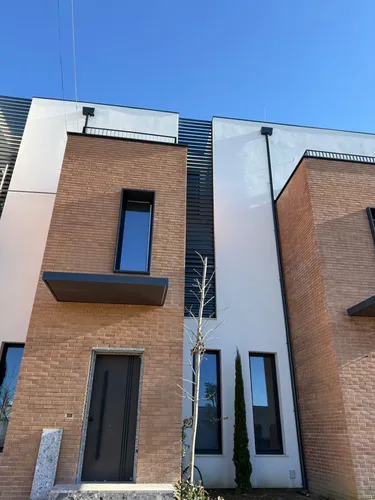 Foto di Appartamento in vendita Pranë Teg, Tiranë