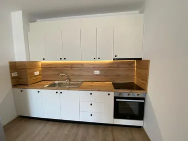 Foto e Apartment me qera Perballe Delijorgjit, Tiranë