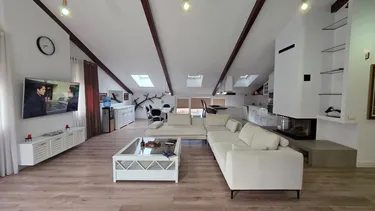 Foto e penthouse me qera Secret Garden, Teg, Tiranë