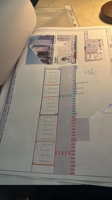 Foto e Ambient biznesi në shitje Square 21, Tiranë