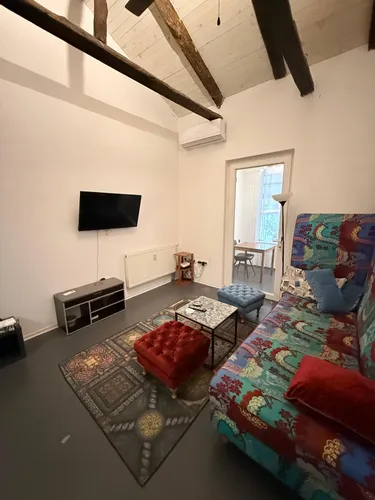 Foto e Vilë me qera Bllok, Rruga Petro Nini Luarasi, Tiranë