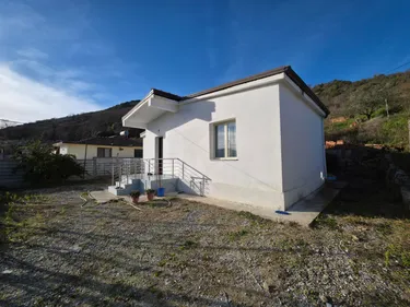 Foto di Appartamento in vendita Ndroq, Tiranë