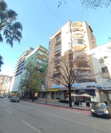 Zdjęcie Mieszkanie na sprzedaż Blloku, Tiranë