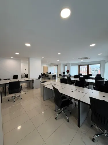 Foto di office in affitto Kompleksi Delijorgji, Tiranë