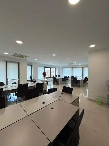 Foto di office in affitto Kompleksi Delijorgji, Tiranë