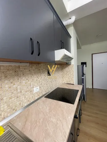 Fotografie Byt k pronájmu Komuna e Parisit, Tiranë