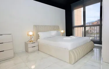 Foto av Lägenhet till uthyrning Komuna e Parisit, Rruga Komuna e Parisit, Tiranë