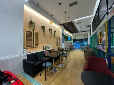 Foto di commercial in vendita Sheshi Willson, Rruga Sami Frashëri, Tiranë