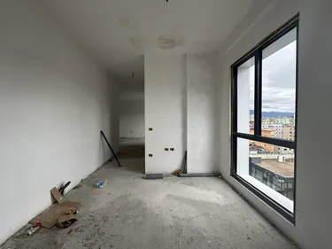 Фото Квартира на продажу Square 21, Tiranë