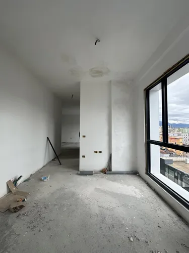 Фото Квартира на продажу Square 21, Tiranë