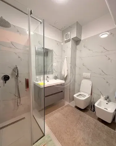 Zdjęcie Mieszkanie na sprzedaż Spitali Rajonal, Durrës