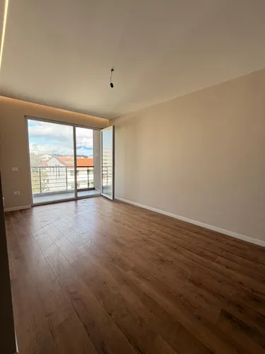 Foto di Appartamento in vendita Rruga Golem, Durrës